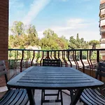 Joivy Sleek Flat With Easy Access To Central Rome